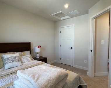 10314 Heritage Trail Court - Photo Thumbnail 11