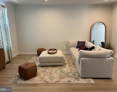 10314 Heritage Trail Court - Photo Thumbnail 4