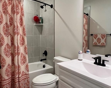 10314 Heritage Trail Court - Photo Thumbnail 10