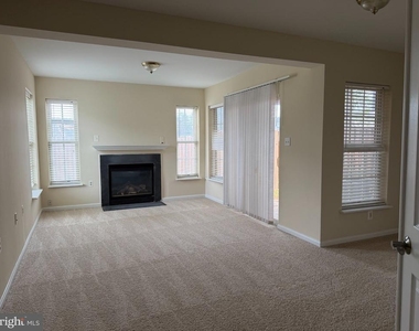 9400 Silver Meteor Court - Photo Thumbnail 1