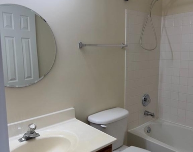 9400 Silver Meteor Court - Photo Thumbnail 10