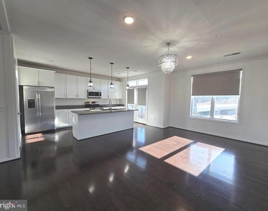 1522 Ribbon Limestone Terrace Se - Photo Thumbnail 3