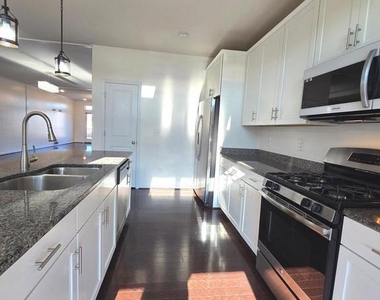 1522 Ribbon Limestone Terrace Se - Photo Thumbnail 2