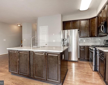 21264 Victorias Cross Terrace - Photo Thumbnail 16