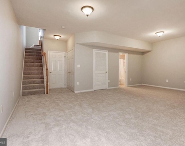 21264 Victorias Cross Terrace - Photo Thumbnail 24
