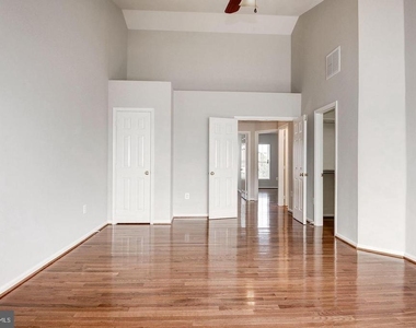 21264 Victorias Cross Terrace - Photo Thumbnail 20
