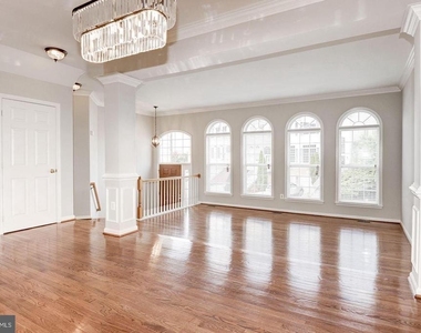 21264 Victorias Cross Terrace - Photo Thumbnail 9
