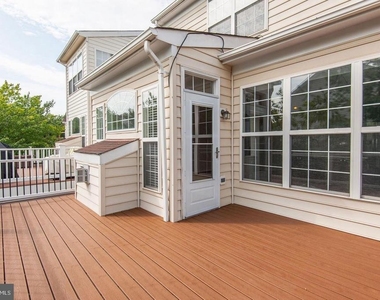 21264 Victorias Cross Terrace - Photo Thumbnail 18