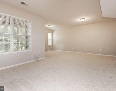 21264 Victorias Cross Terrace - Photo Thumbnail 25