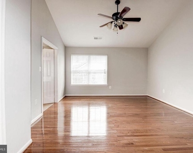 21264 Victorias Cross Terrace - Photo Thumbnail 19