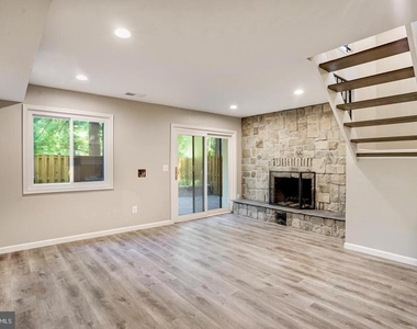 2246 White Cornus Lane - Photo Thumbnail 17