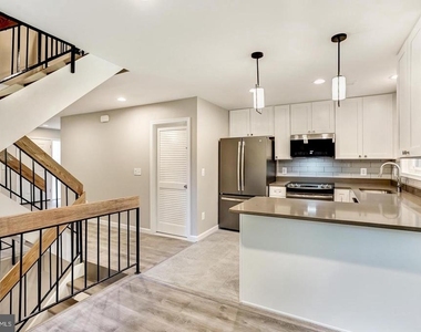 2246 White Cornus Lane - Photo Thumbnail 9