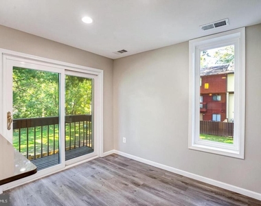 2246 White Cornus Lane - Photo Thumbnail 10