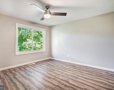 2246 White Cornus Lane - Photo Thumbnail 14