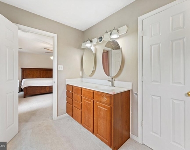 8000 Sandburg Court - Photo Thumbnail 38