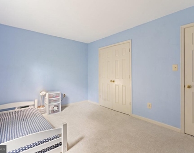 8000 Sandburg Court - Photo Thumbnail 4