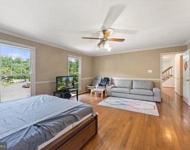 8000 Sandburg Court - Photo Thumbnail 22