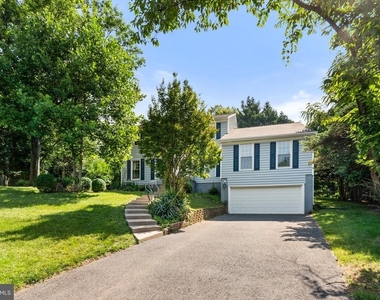 8000 Sandburg Court - Photo Thumbnail 47