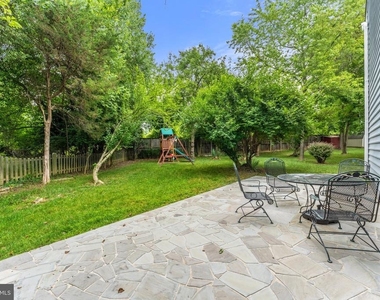 8000 Sandburg Court - Photo Thumbnail 9