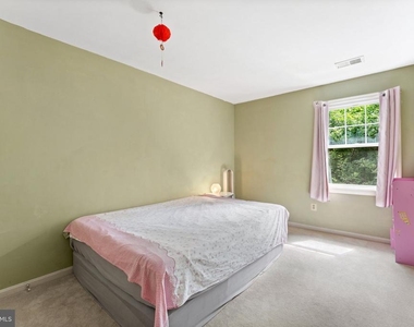 8000 Sandburg Court - Photo Thumbnail 33