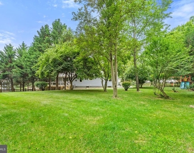 8000 Sandburg Court - Photo Thumbnail 16