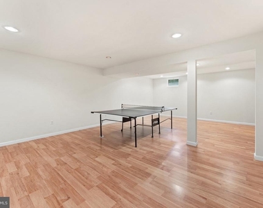 8000 Sandburg Court - Photo Thumbnail 41