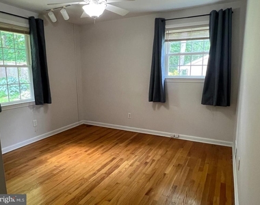 8711 Braeburn Drive - Photo Thumbnail 19