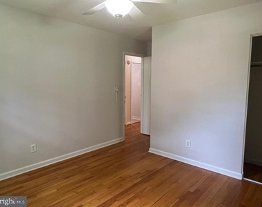 8711 Braeburn Drive - Photo Thumbnail 21