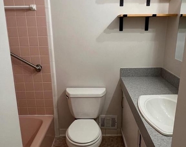 8711 Braeburn Drive - Photo Thumbnail 18