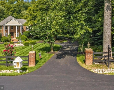 11540 Quailwood Manor Drive - Photo Thumbnail 4