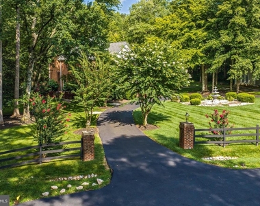 11540 Quailwood Manor Drive - Photo Thumbnail 5