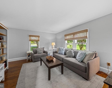 703 Dranesville Road - Photo Thumbnail 7