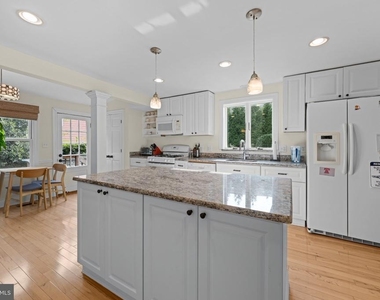 703 Dranesville Road - Photo Thumbnail 11