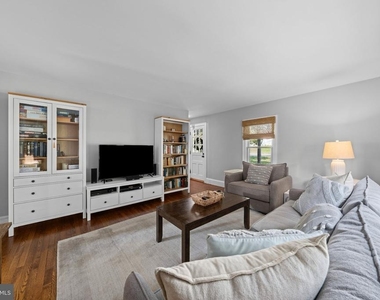 703 Dranesville Road - Photo Thumbnail 6