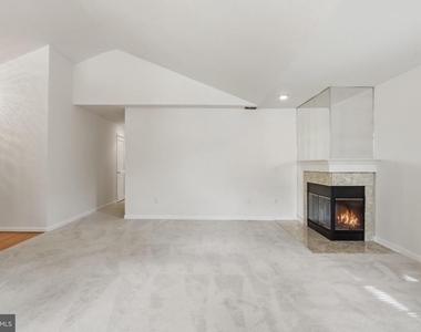 5629 Willoughby Newton Drive - Photo Thumbnail 4