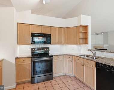 5629 Willoughby Newton Drive - Photo Thumbnail 10