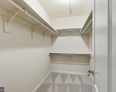 5629 Willoughby Newton Drive - Photo Thumbnail 16