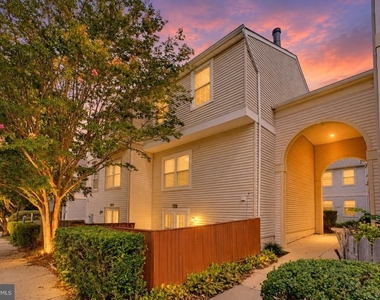 10305 Bridgetown Place - Photo Thumbnail 32