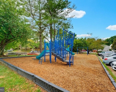 10305 Bridgetown Place - Photo Thumbnail 31