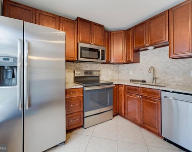 10305 Bridgetown Place - Photo Thumbnail 11