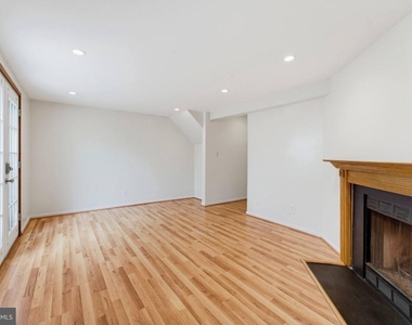 10305 Bridgetown Place - Photo Thumbnail 9