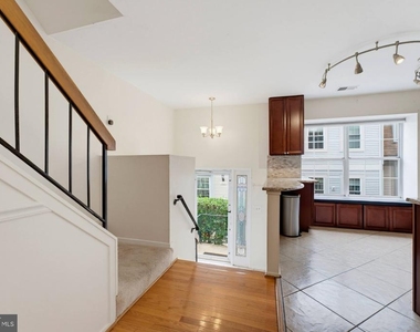 10305 Bridgetown Place - Photo Thumbnail 10