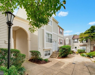 10305 Bridgetown Place - Photo Thumbnail 2