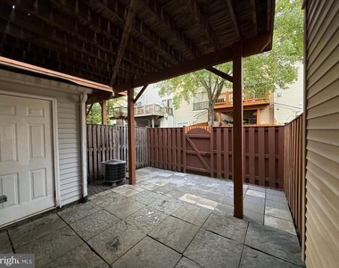 2427 Dew Meadow Court - Photo Thumbnail 7