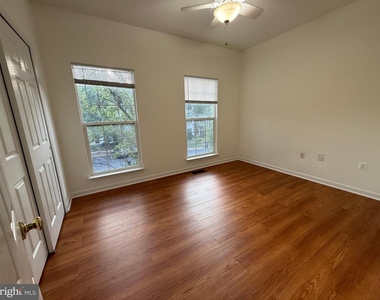 2427 Dew Meadow Court - Photo Thumbnail 11