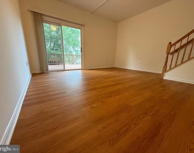 2427 Dew Meadow Court - Photo Thumbnail 13