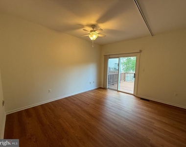 2427 Dew Meadow Court - Photo Thumbnail 12