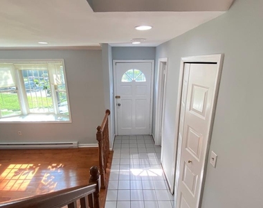 5876 Kara Place - Photo Thumbnail 8