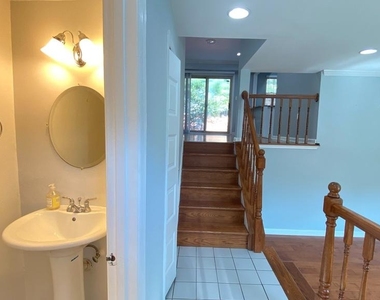 5876 Kara Place - Photo Thumbnail 9