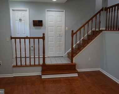 5876 Kara Place - Photo Thumbnail 2